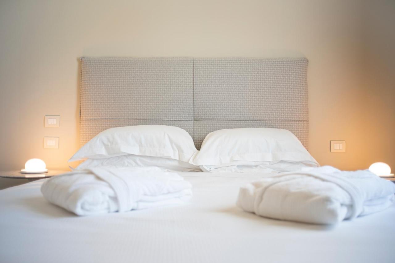 Dimora De Matera Luxury Suites Cosenza Esterno foto