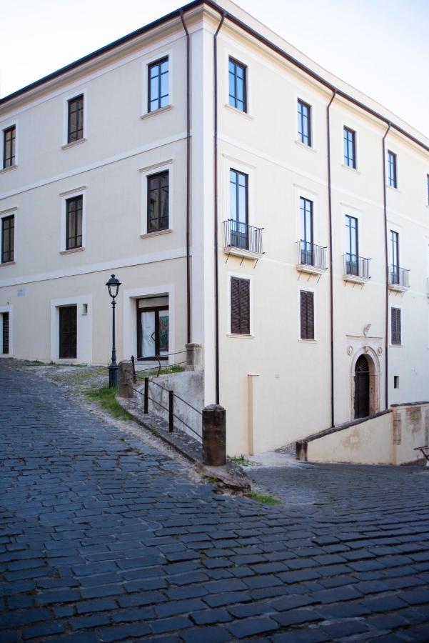 Dimora De Matera Luxury Suites Cosenza Esterno foto